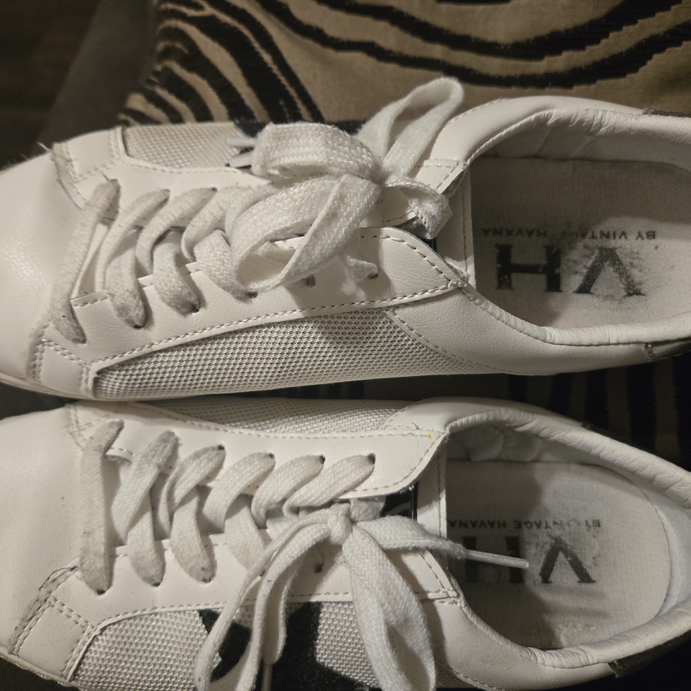 White Sneakers by Vintage Havana